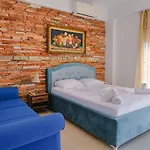 Leon 3* Sarandë
