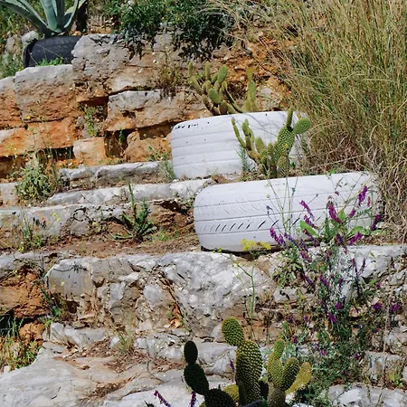 Bed and Breakfast Leon Σαράντα