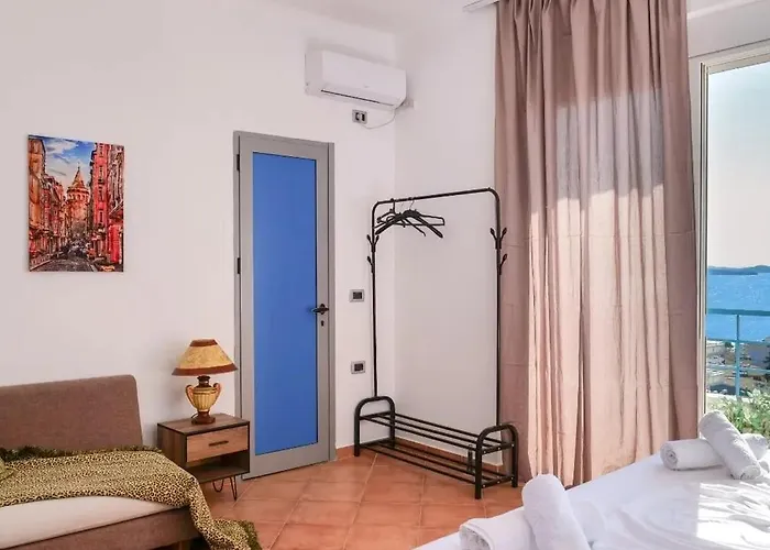 Leon Alojamento de Acomodação e Pequeno-almoço 3*