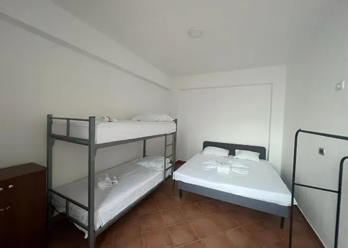 Leon Alojamento de Acomodação e Pequeno-almoço