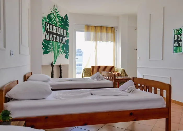 Alojamento de Acomodação e Pequeno-almoço Leon Sarandë